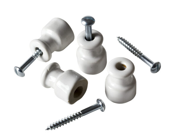 Porcelain insulator incl screw